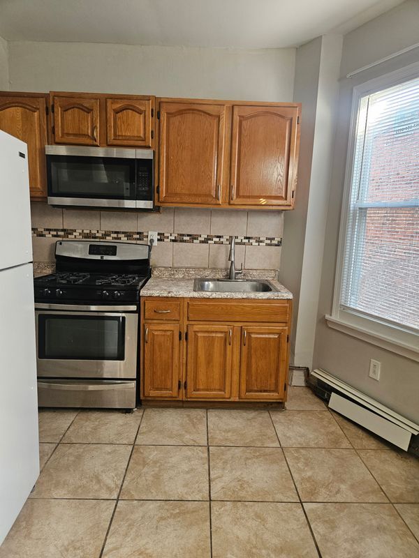 Building Photo - 5325 Webster St