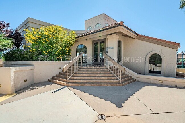 Building Photo - 9708 E Vía Linda