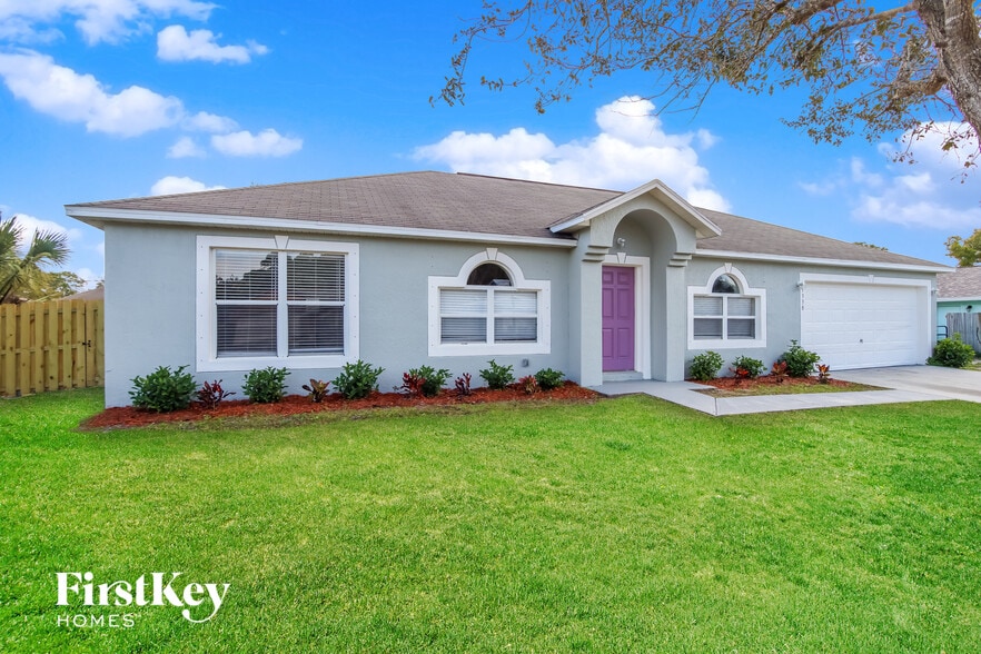 Building Photo - 1338 Pakenham St NW