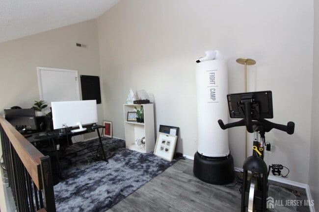 Building Photo - 1016 Aspen Dr