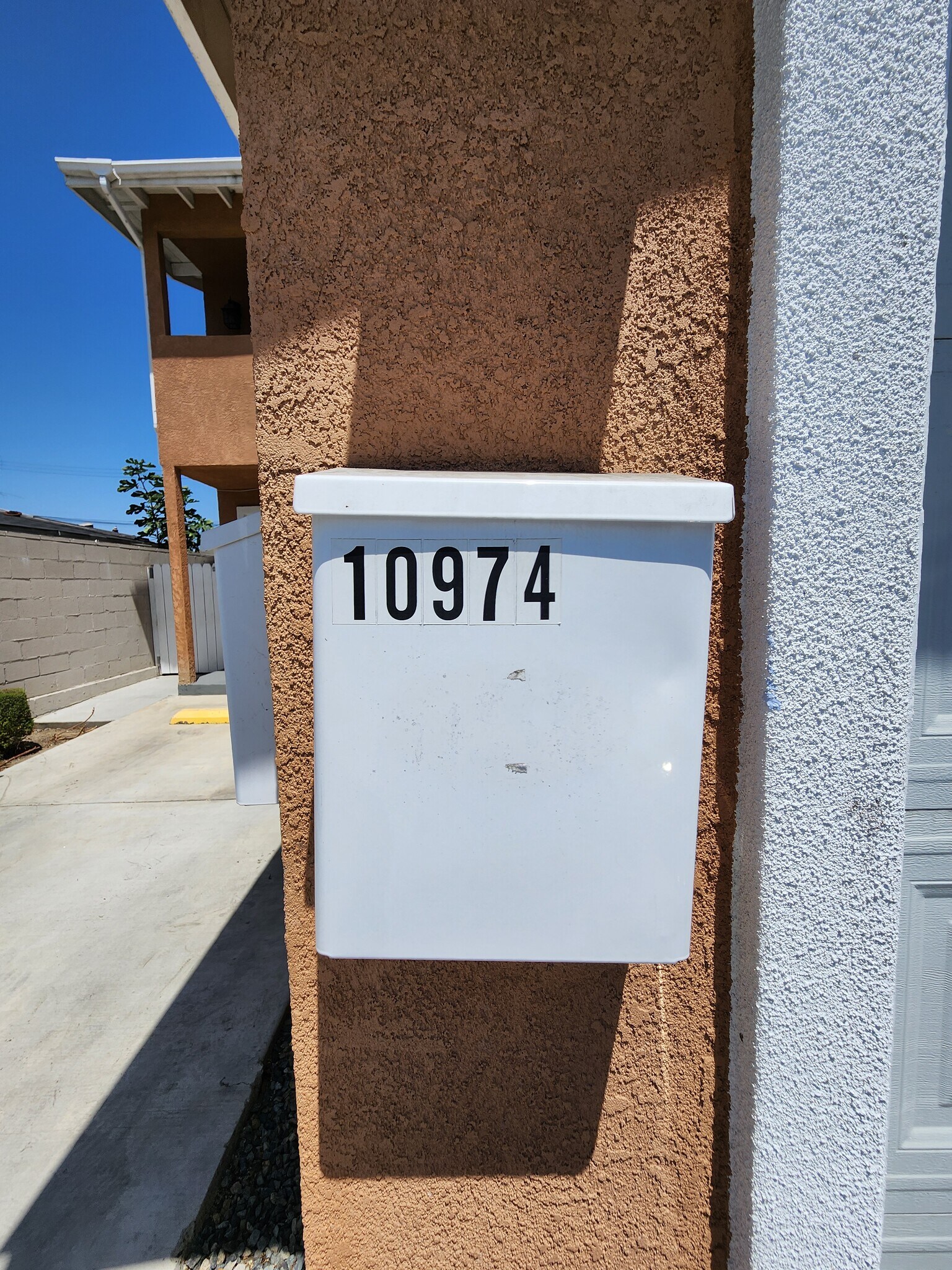 Building Photo - 10974 Huber St