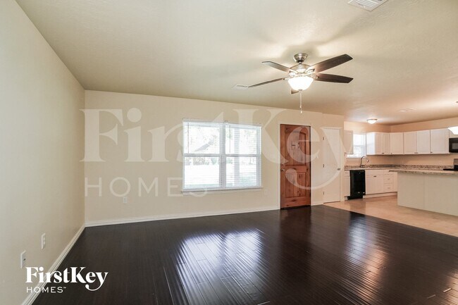 Building Photo - 1011 Fairbanks Dr