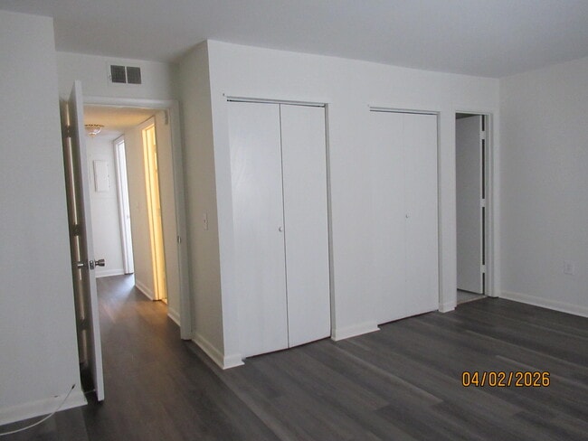 Building Photo - 251 Rast St