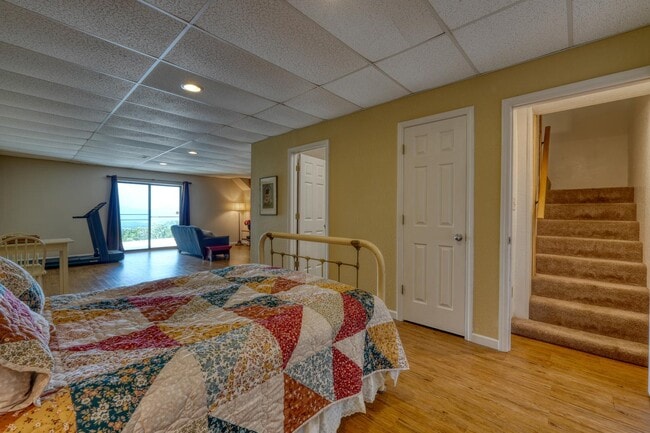 Building Photo - 358 Kellie Dr II