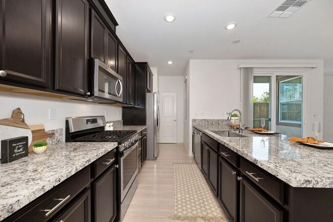 Building Photo - Now Leasing – 3 Bed + Loft, 2.5 Bath (2019...