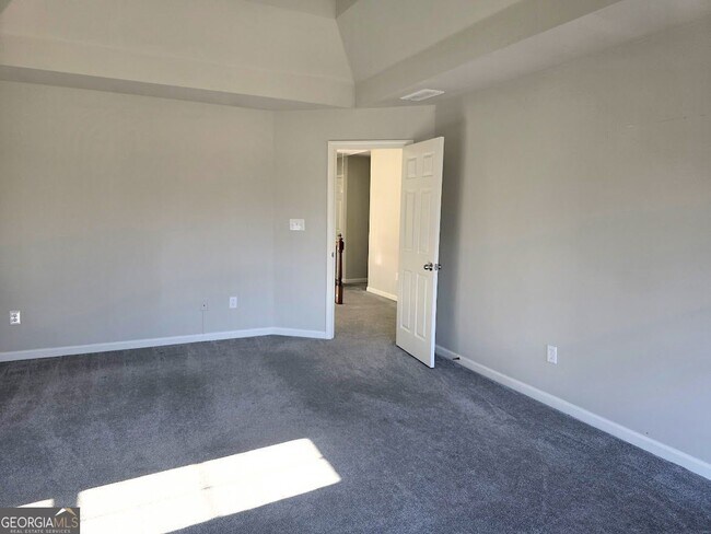 Building Photo - 2287 Birch Hollow Trail