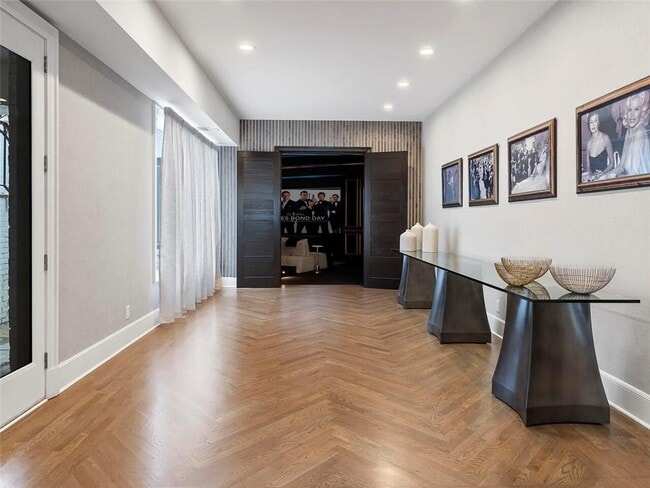 Building Photo - 997 Davis Dr NW