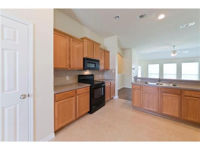 Building Photo - 913 Redbud Road