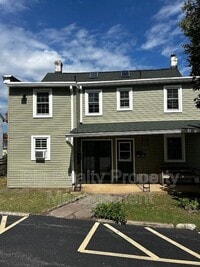 Building Photo - 106-B N Main St