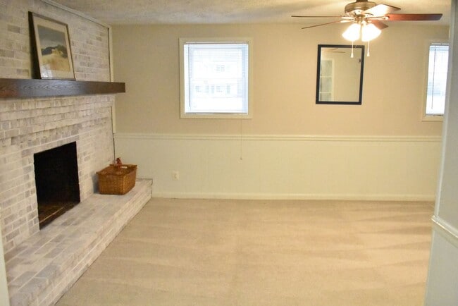 Building Photo - Fantastic Fredericksburg Home In Devonne Woods!