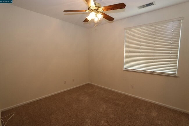 Building Photo - 567 Quindell Way