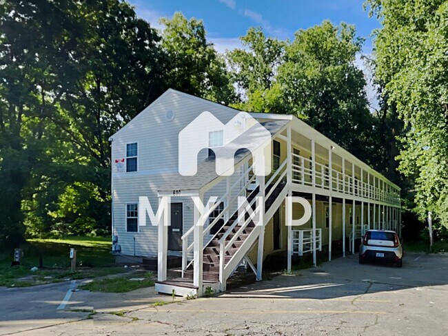 Primary Photo - 1600 Poole Rd Unit G