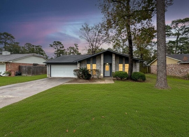 Building Photo - 22822 Canyon Lake Dr