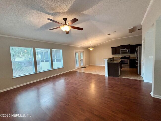 Building Photo - 9612 Clinton Corners Dr