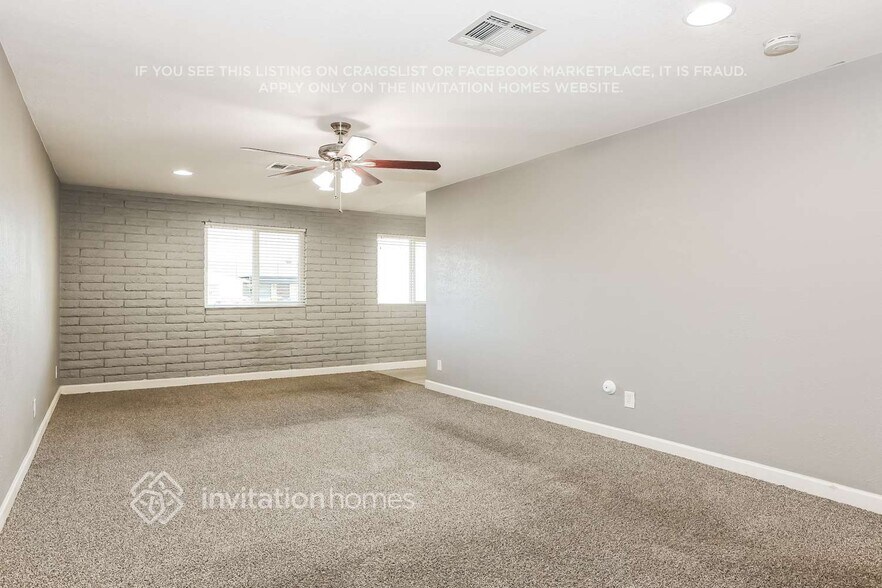 Building Photo - 8423 E Hubbell St