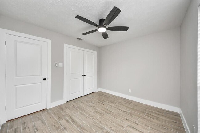 Building Photo - 14810 Scotter Dr