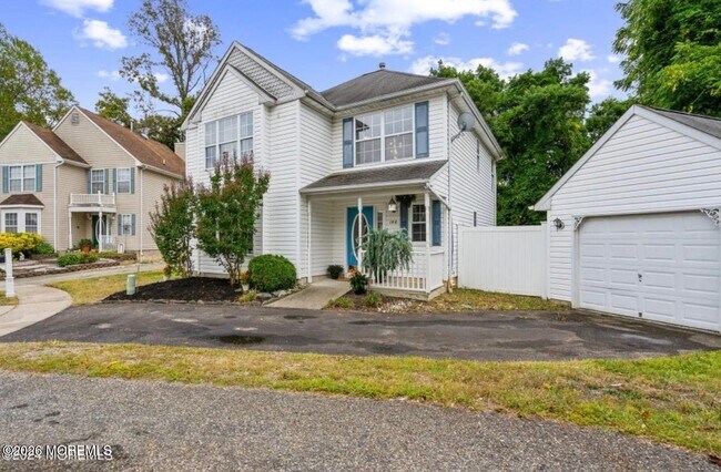 Building Photo - 146 Hamlet Ct