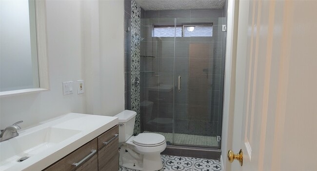 Building Photo - 1930 Pepperwood Ln