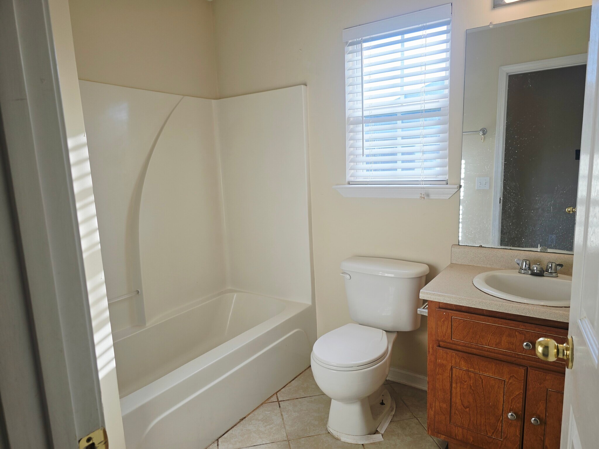 Building Photo - 111 Quarterhorse Dr