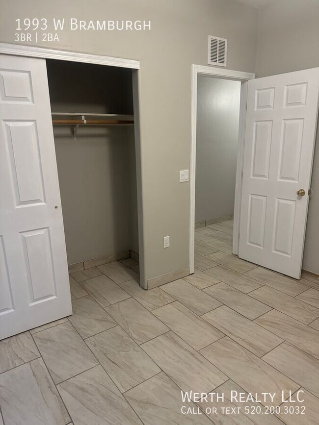 Building Photo - Newly Remodeled 3 bed/2 bath in Enchanted ...