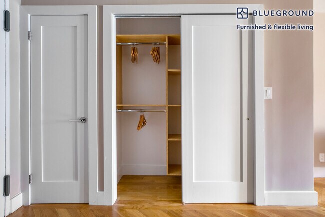 Building Photo - 160 E 88th St