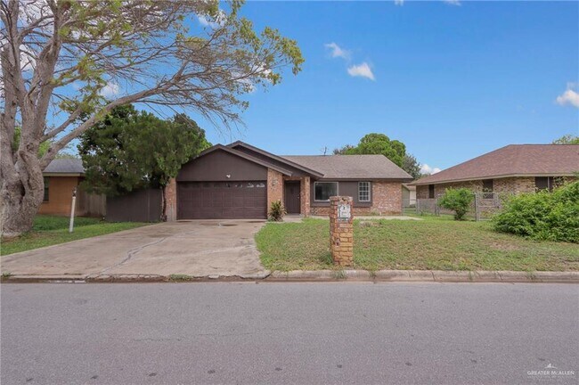 Building Photo - 23 E Helmer St