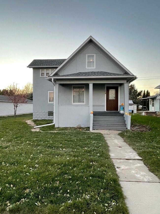 Building Photo - 108 N Main St