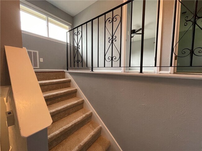 Building Photo - 7415 Shadywood Dr