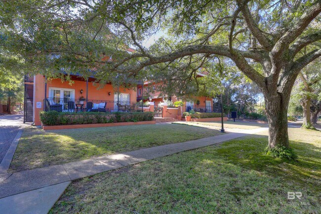 Building Photo - 110 Fairhope Ave
