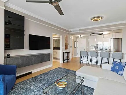 Building Photo - 750 N Tamiami Trl