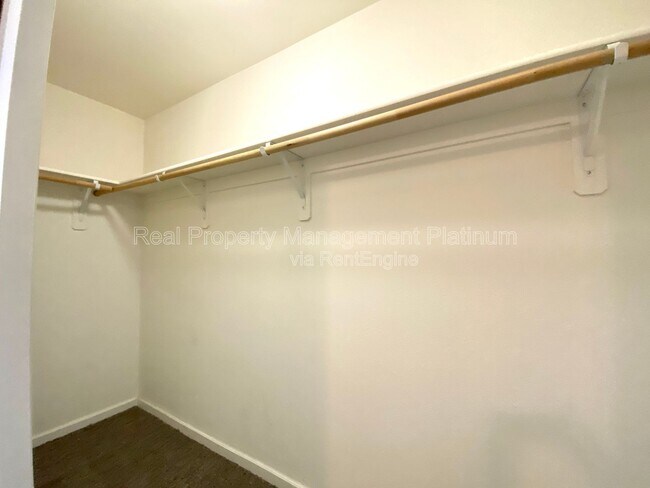 Building Photo - 2534 Mustang Dr