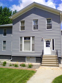 Building Photo - 614 E Walnut St