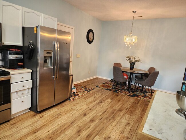 Building Photo - ~~~ LORDS CREEK ~~~