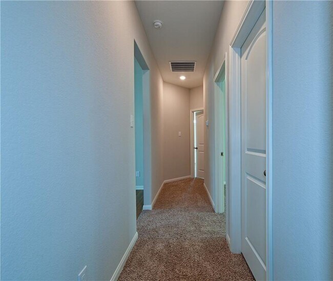 Building Photo - 248 Mount Vernon Way
