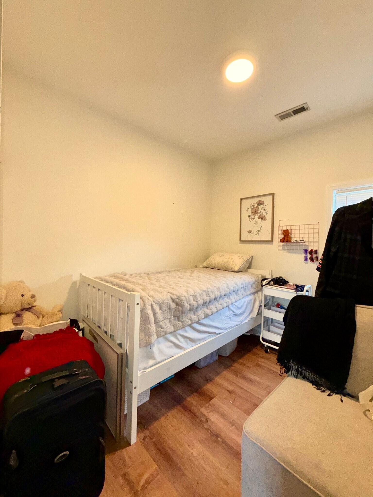 Building Photo - 2958 S Throop St