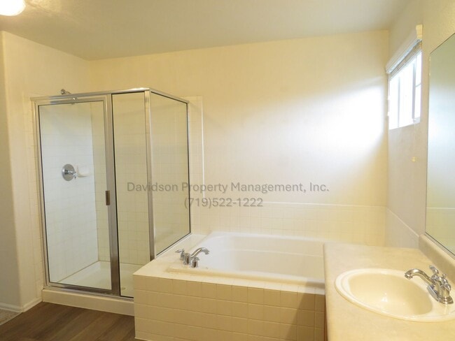 Building Photo - 6463 Jules Dr