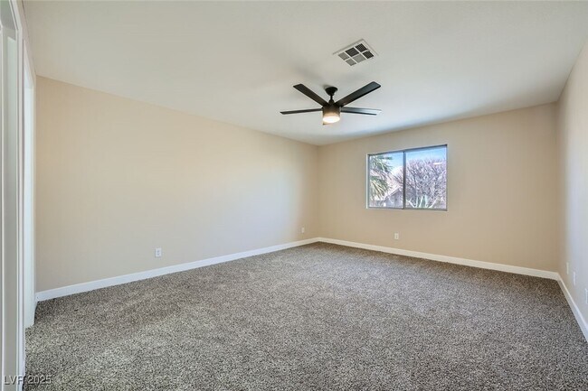 Building Photo - 9272 W Viking Rd