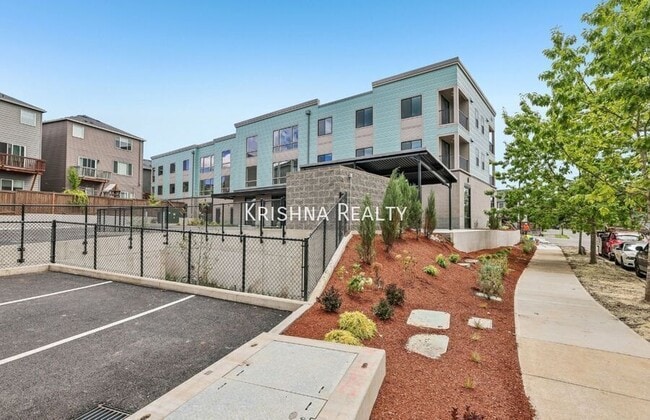 Building Photo - 7650 NW 170th Ave