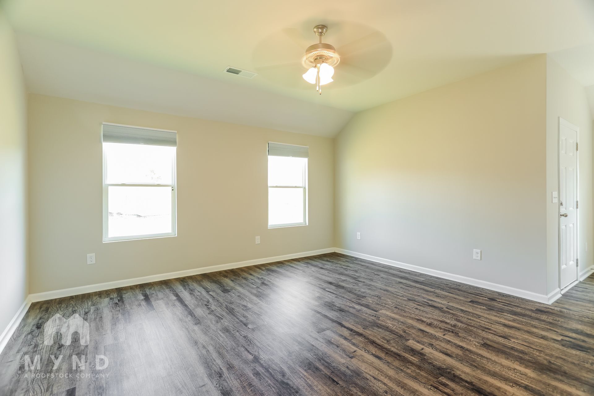 Building Photo - 15 Tiffany Ln