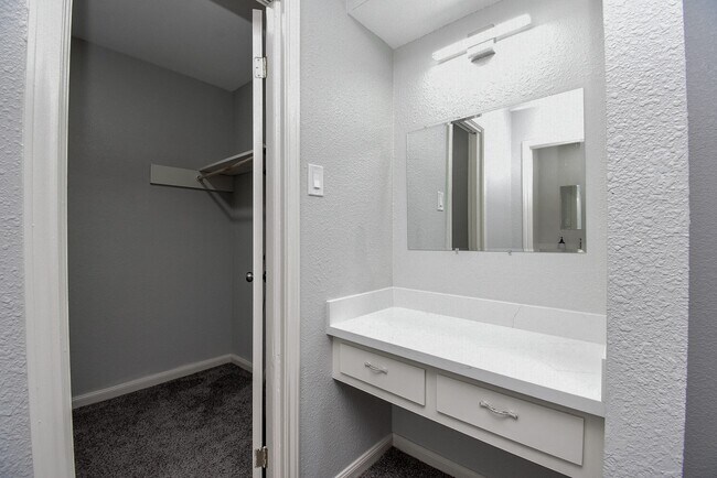 Building Photo - 12435 Shepherds Ridge Dr