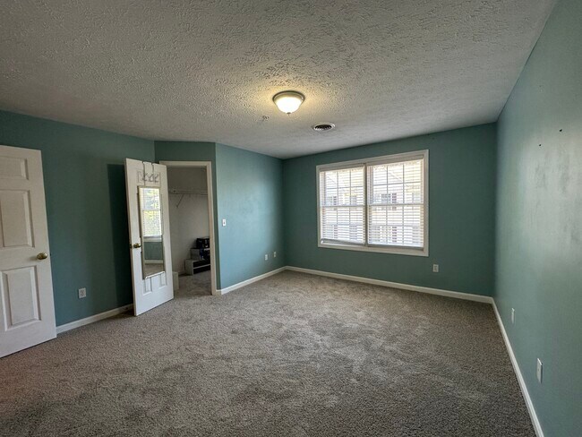 Building Photo - 12 Magnolia Dr