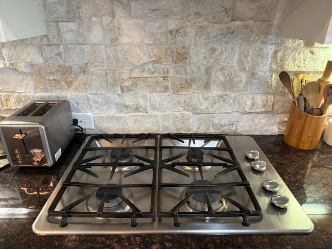 Building Photo - 8153 Tranquil Lake Way