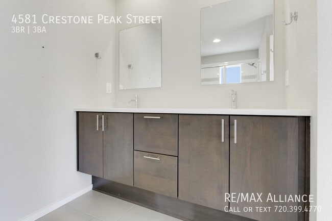 Building Photo - 4581 Crestone Peak St