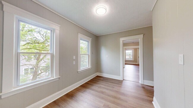 Building Photo - 4202 Ardmore Ave