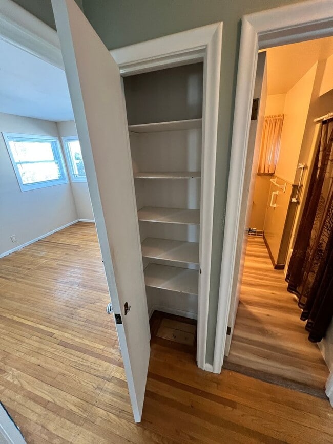 Building Photo - 140 E Niagara St