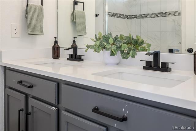 Building Photo - 26116 E Byers Pl