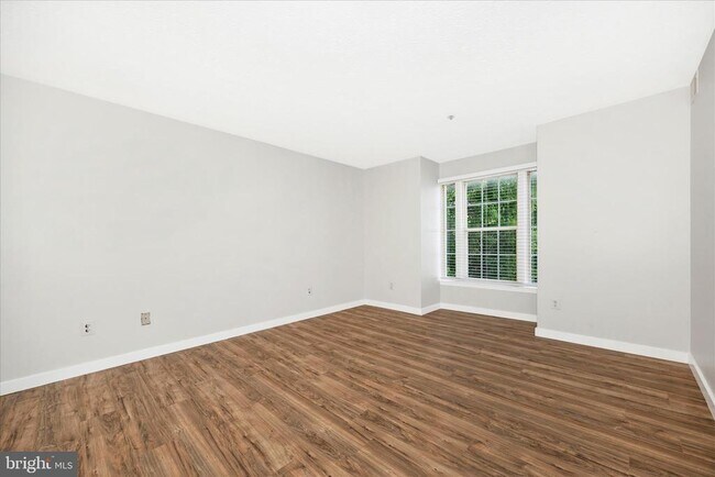 Building Photo - 615 Himes Ave