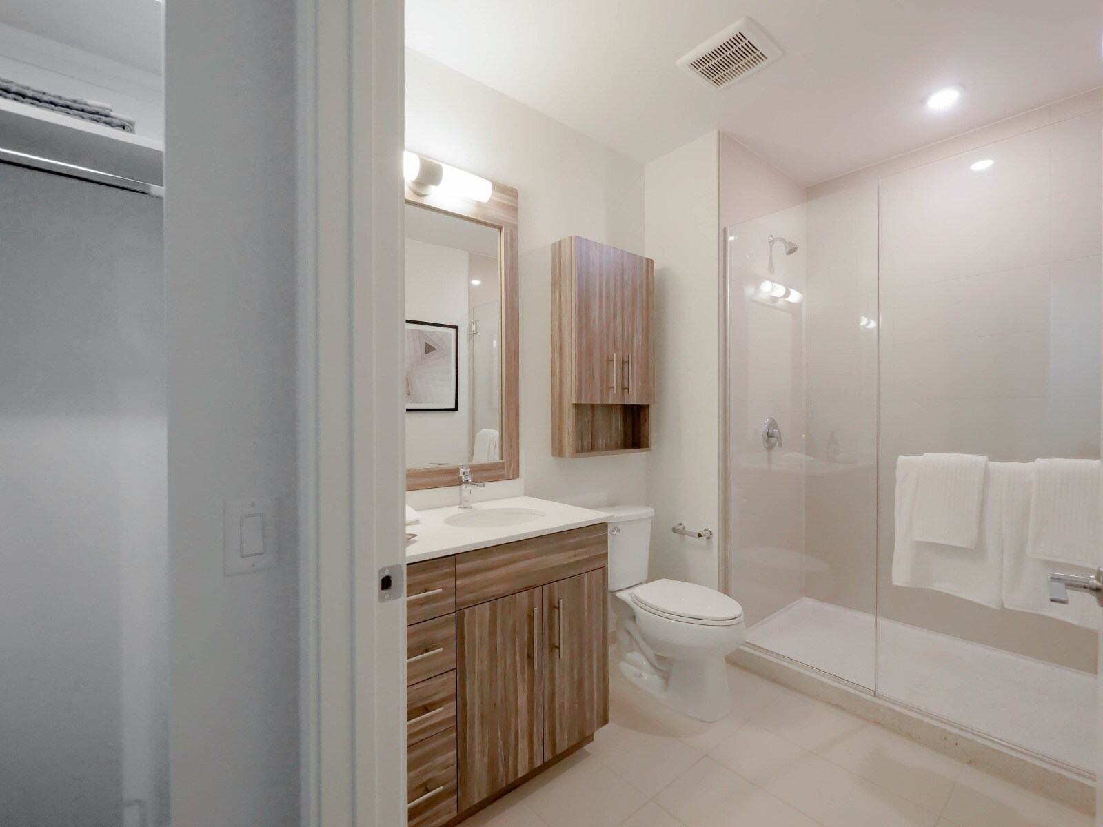 Building Photo - 430 E Ohio St