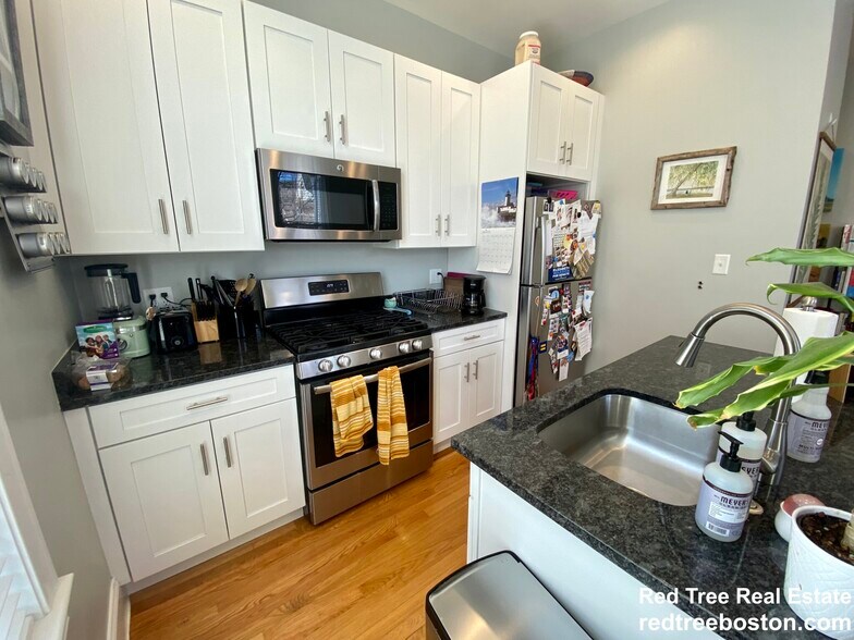 Building Photo - 408 S Huntington Ave