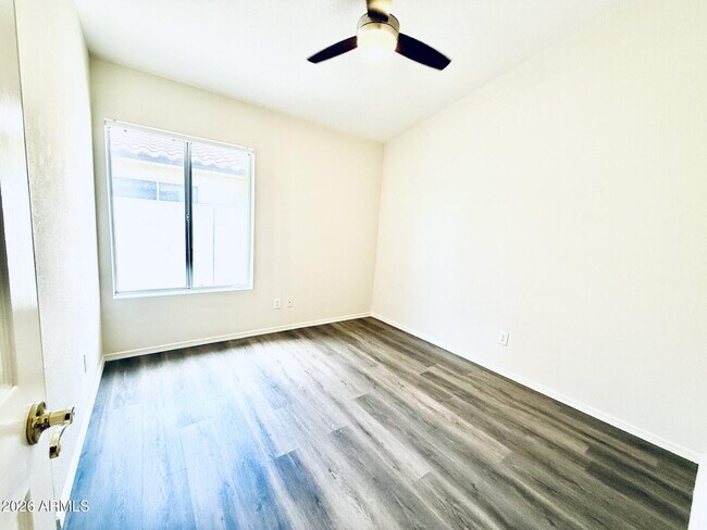 Building Photo - 7249 E Softwind Dr